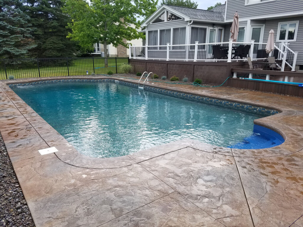 20 x 40 Patrician Pool in Fairport, NY